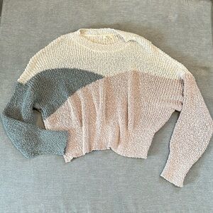 Super soft crop sweater - size M